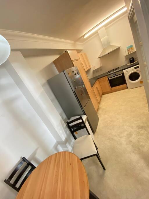 Апартаменты Wonderful Baker Street Flat! Лондон Экстерьер фото