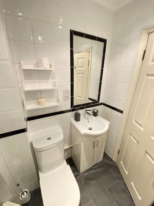 Апартаменты Wonderful Baker Street Flat! Лондон Экстерьер фото
